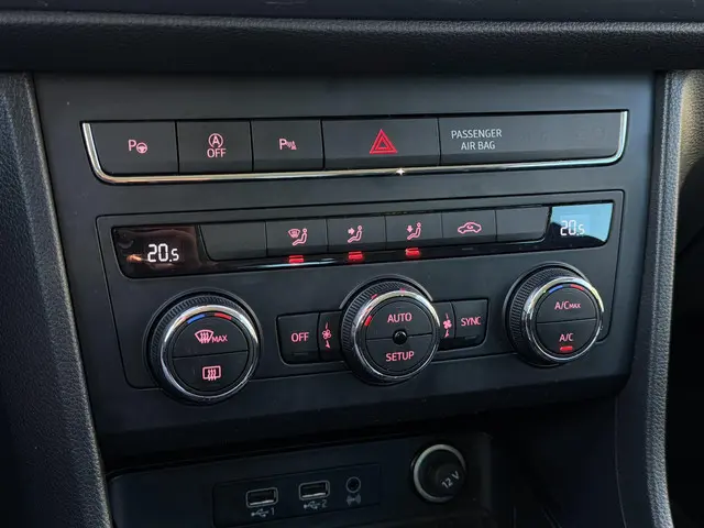 SEAT Ateca 1.5 TSI Style Business Intense 2018 Benzine 17