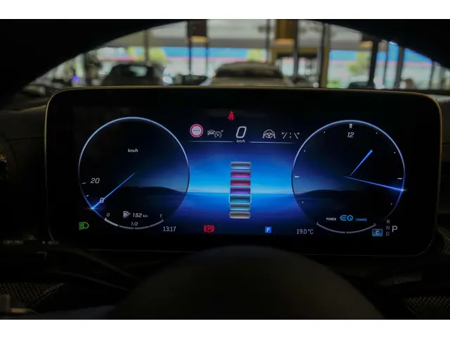 Mercedes-Benz C-Klasse C300 AMG 258pk 2021 Benzine 36