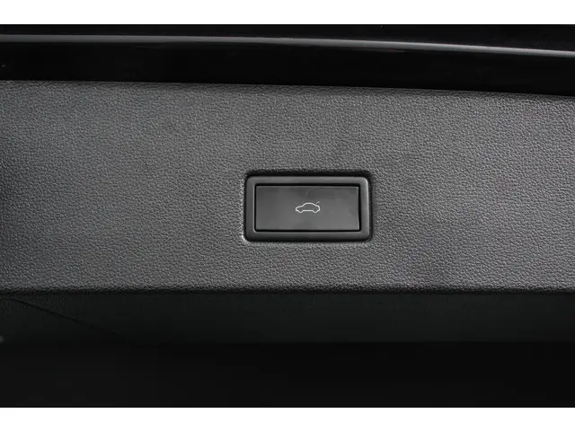 Volkswagen T-Roc 1.5 TSI 150pk DSG Style 2023 Benzine 27