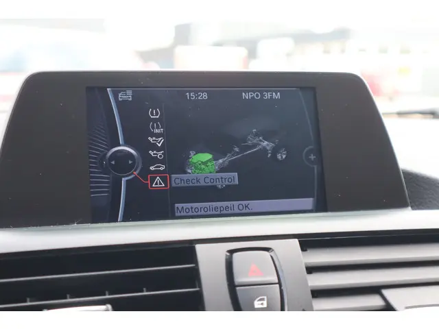 BMW 1 Serie 118i Business+ 2013 Benzine 41