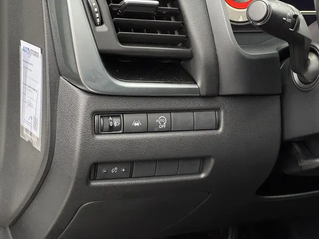 Nissan QASHQAI 1.3 MHEV N-Connecta 2023 Benzine 24