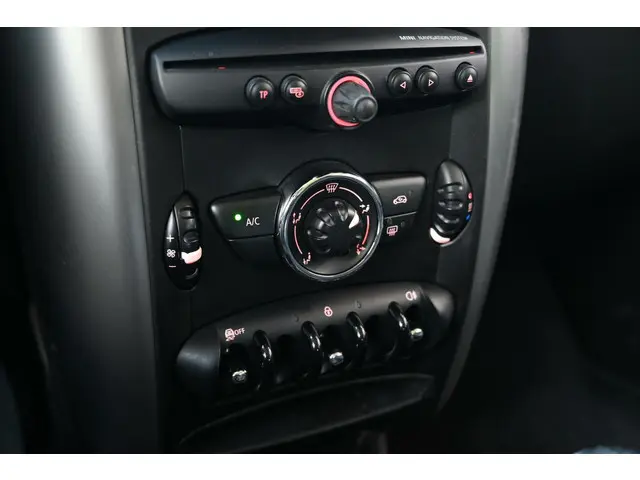 MINI Countryman 1.6 Cooper Edition 2014 Benzine 17