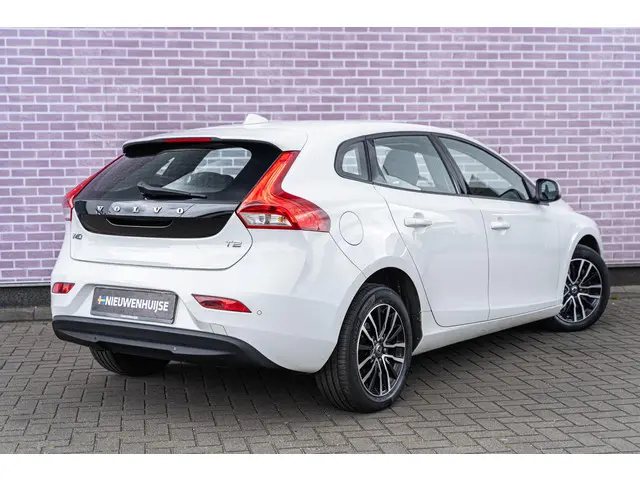 Volvo V40 1.5 T2 Polar+ 2019 Benzine 14