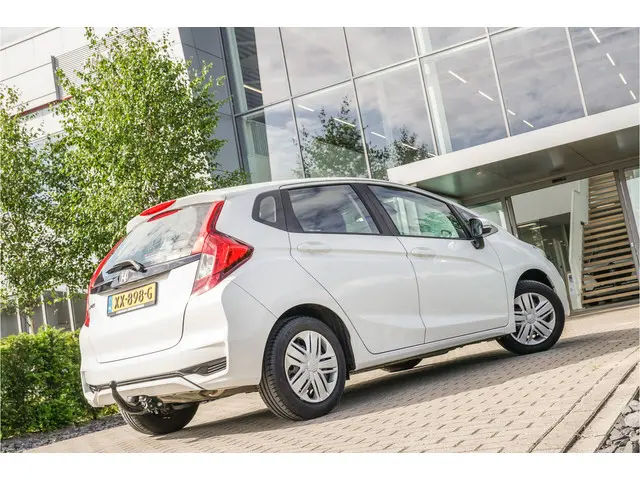 Honda Jazz 1.3i VTEC TREND 2019 Benzine 24