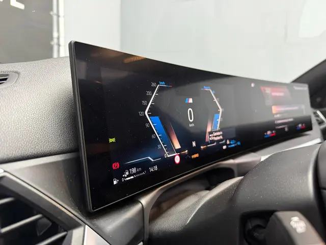 BMW 3 Serie Touring 330e xDrive 2024 Hybride Benzine 19