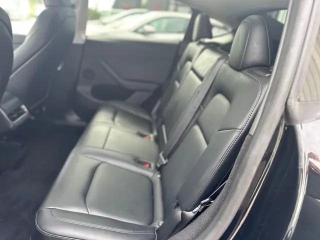 Tesla Model Y Performance AWD 75 kWh 2022 Elektrisch 11