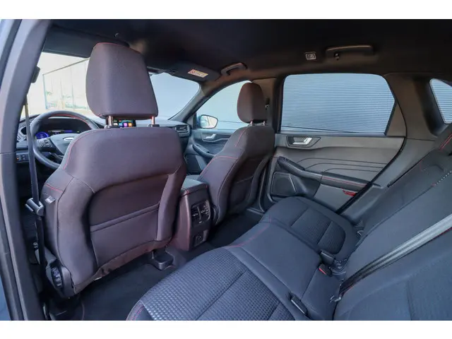 Ford Kuga 2.5 PHEV ST-Line 2022 Hybride Benzine 9