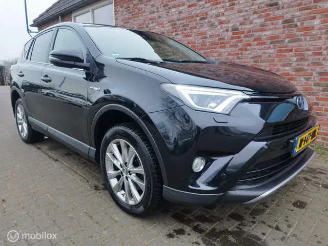 Toyota RAV4 2