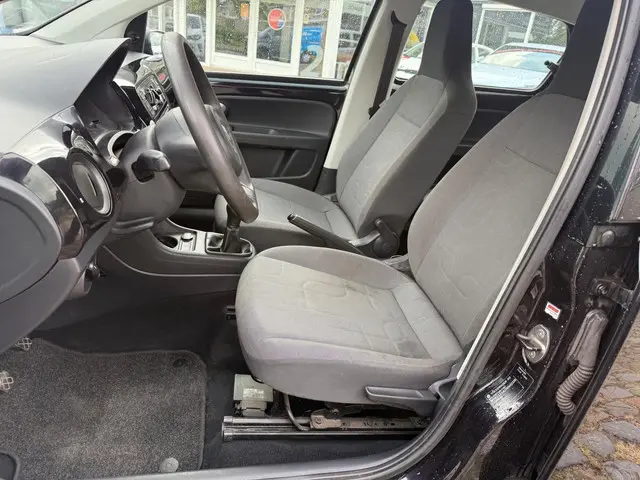 Volkswagen up! 1.0 move up! BlueMotion 2012 Benzine 6