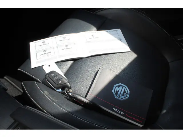 MG MG ZS EV Luxury 45 kWh//Pano//Camera!! 2019 Elektrisch 22