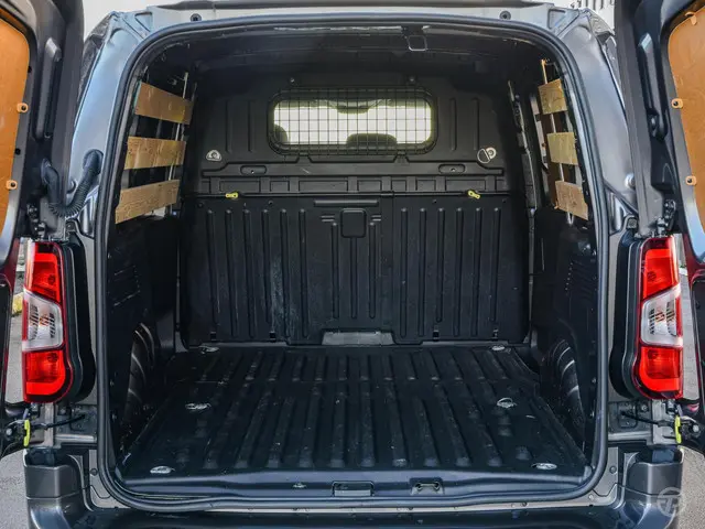 Peugeot Partner bestel 1.5 BlueHDI Premium 2021 Diesel 24