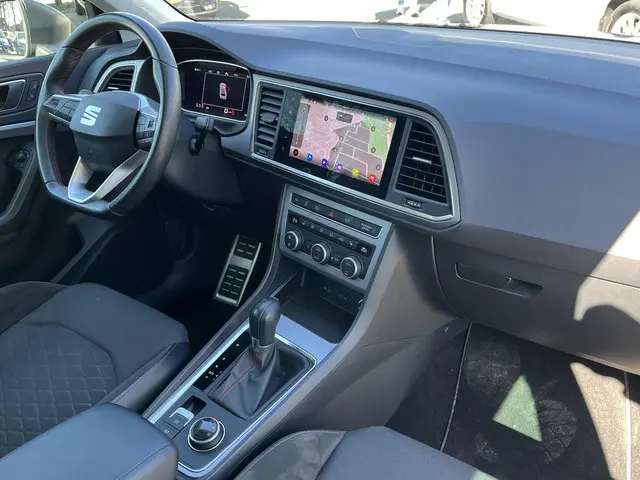 SEAT Ateca 1.5 TSi DSG FR Business Intense 2022 Benzine 24