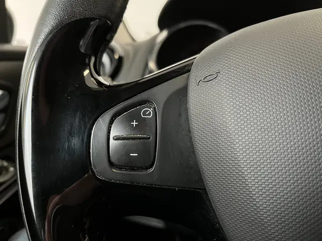 Renault Clio 0.9 TCe ECO Collection 2013 Benzine 26