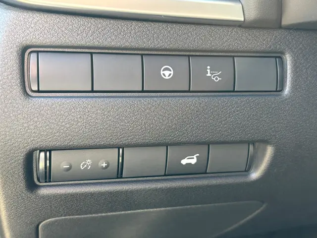 Nissan X-Trail e-4ORCE Tekna Plus 2025 Hybride Benzine 47