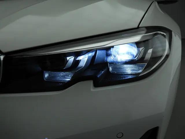BMW 3 Serie Sedan 320i 2019 Benzine 40