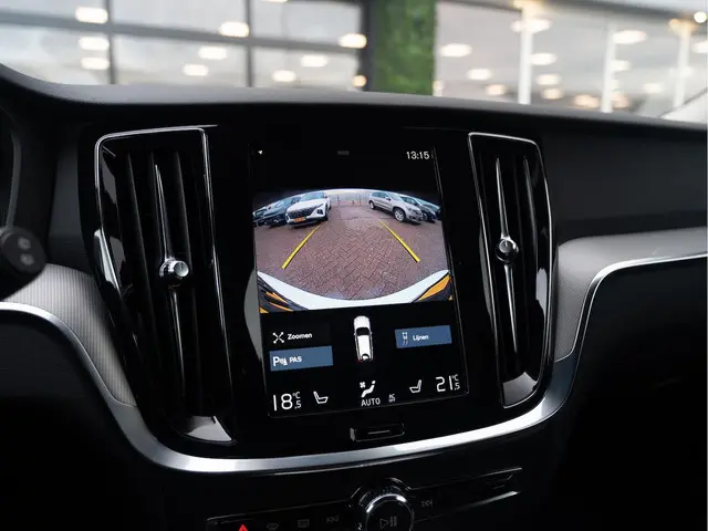 Volvo V60 2.0 T4 Inscription 2021 Benzine 23