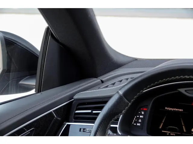 Audi SQ8 4.0 TFSI quattro 2021 Benzine 34
