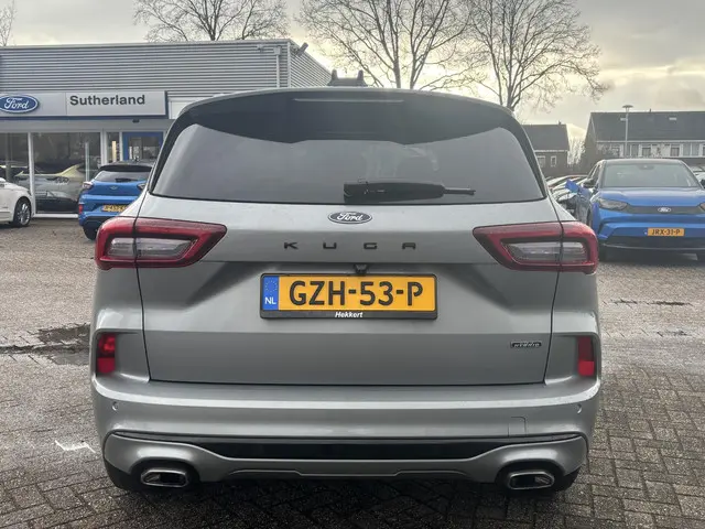 Ford Kuga 2.5 PHEV ST-Line X 2024 Hybride Benzine 6
