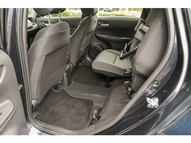 Honda Jazz 1.5i e:HEV COMFORT 2021 Hybride Benzine 38