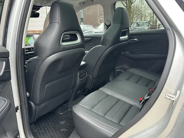 MG EHS 1.5 TGDI Luxury 2023 Hybride Benzine 9