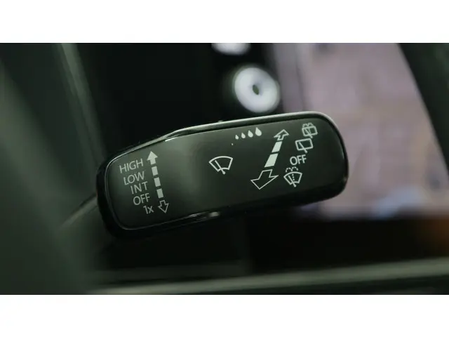 Volkswagen Polo 1.0 TSI 95pk Life Business 2024 Benzine 24