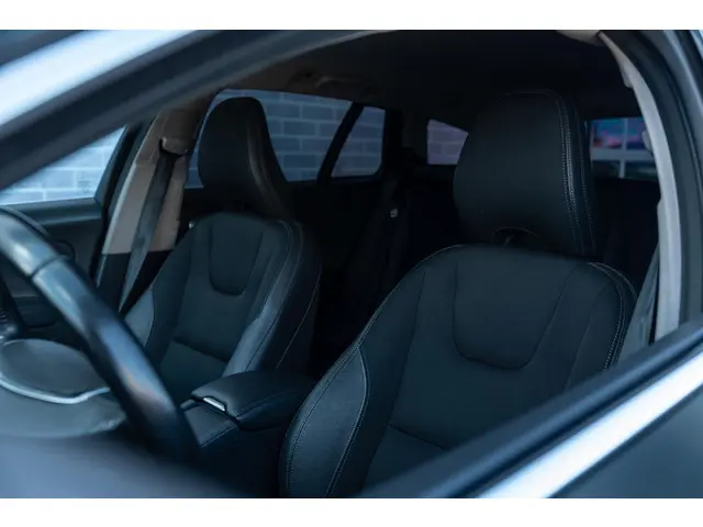 Volvo V60 T3 150 pk Momentum Automaat 2015 Benzine 5