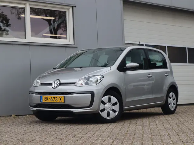 Volkswagen up! 1.0 BMT move up! 2018 Benzine