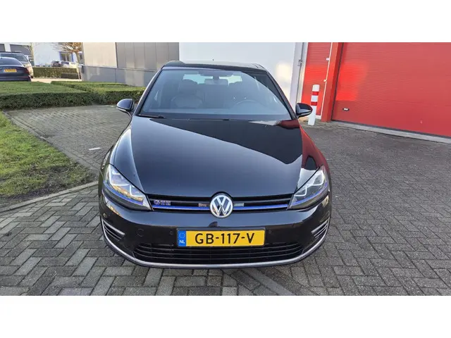 Volkswagen Golf 1.4 TSI GTE 2015 Hybride Benzine 2