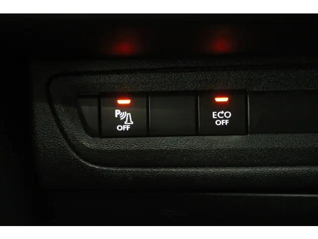 Peugeot 208 1.2 PureTech Active Automaat 2018 Benzine 21