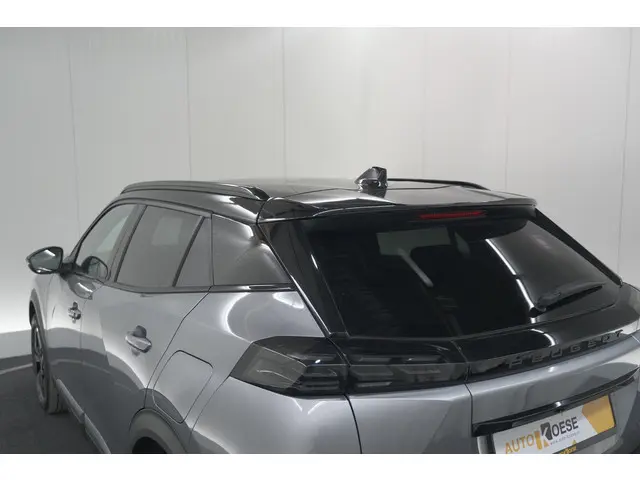 Peugeot 2008 PureTech 130 EAT8 GT 2024 Benzine 22