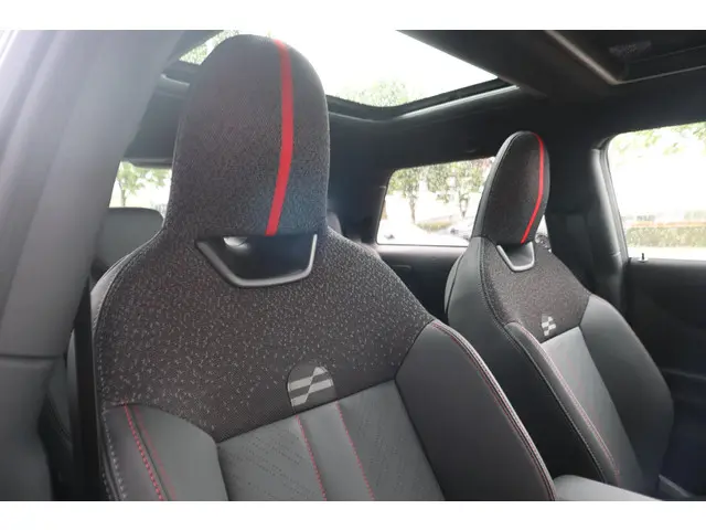 MINI 3-Deurs John Cooper Works 2025 Benzine 21