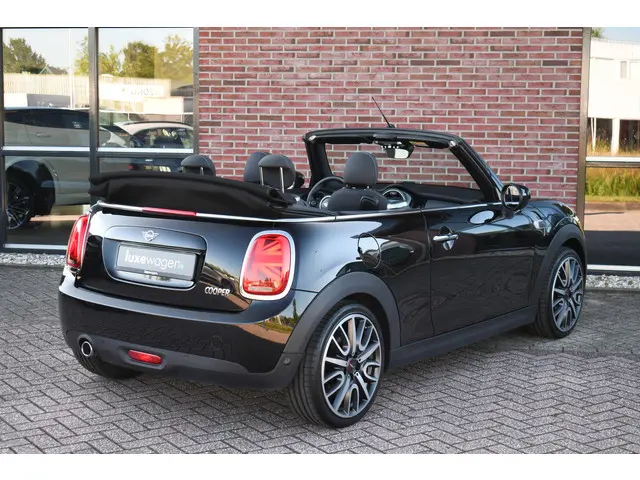 MINI Cooper Cabrio Mini 1.5 136pk 2020 Benzine 32