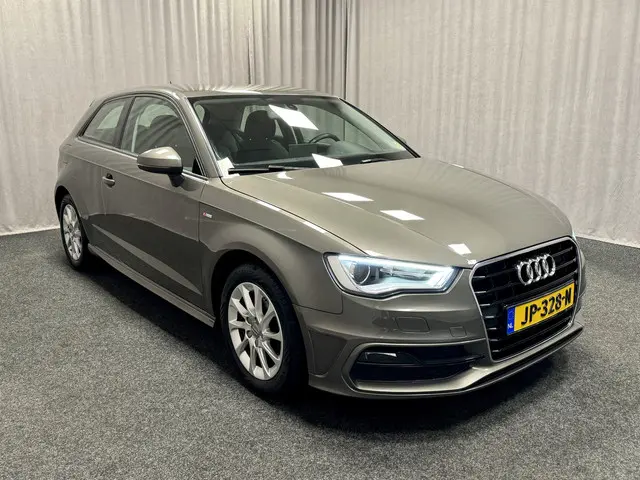 Audi A3 1.4 TFSI CoD 150 pk Ambition 2016 Benzine 3