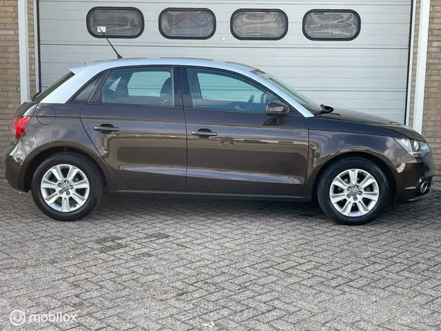 Audi A1 Sportback 1.2 TFSI Attraction 2012 Benzine 13