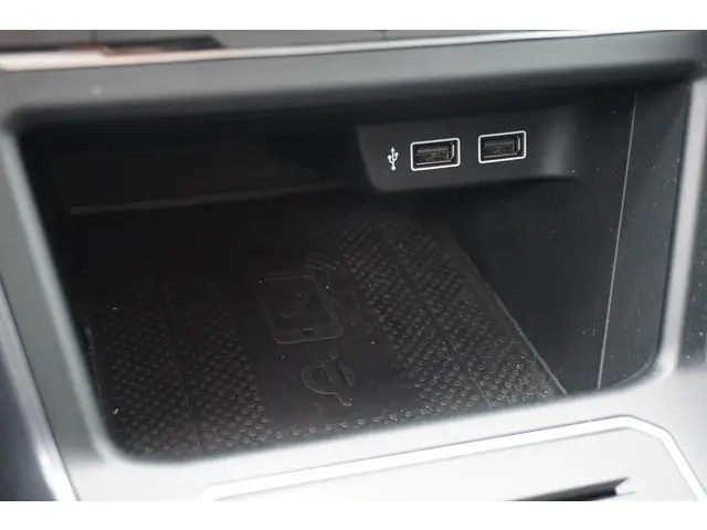 Volkswagen Polo 1.0 TSI Highline 2017 Benzine 25