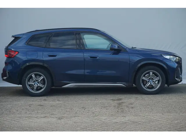 BMW iX1 eDrive20 2025 Elektrisch 6