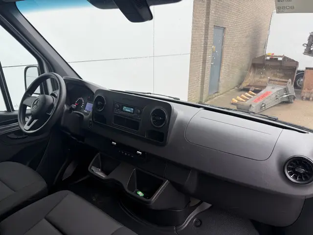 Mercedes-Benz eSprinter 312 2022 Elektrisch 9