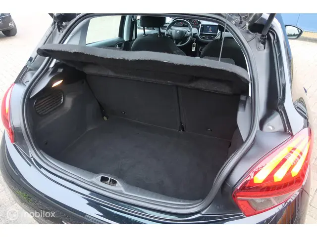 Peugeot 208 1.2 PureTech Blue Lease 2015 Benzine 13