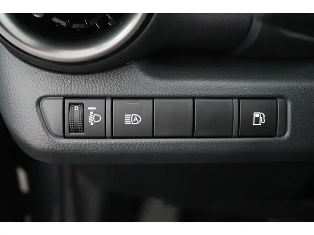 Toyota C-HR 1.8 Hybrid 140 Dynamic 2025 Hybride Benzine 28