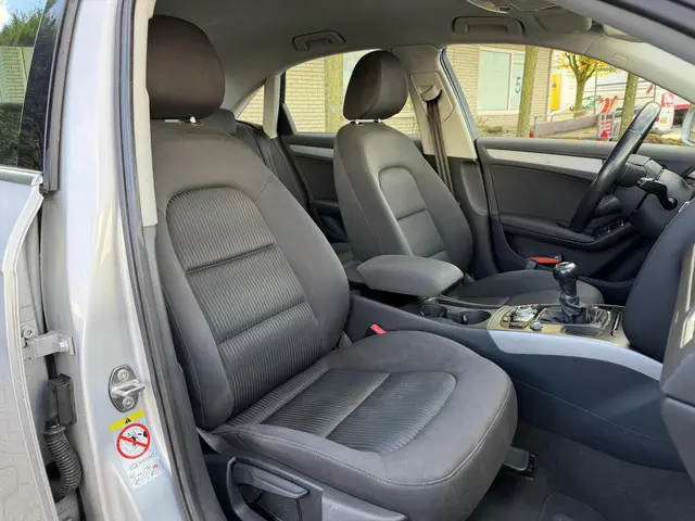 Audi A4 Limousine 1.8 TFSIe Edition 2013 Benzine 11