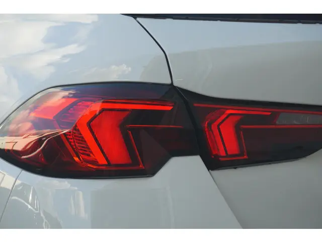 BMW 1 Serie 120 2025 Benzine 8