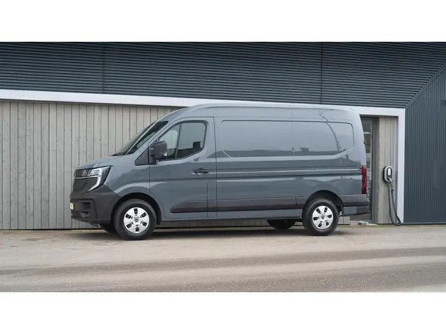 Renault Master T35 2.0 dCi 150 L2H2 Extra 2024 Diesel 21