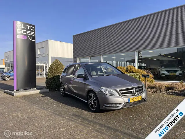 Mercedes-Benz B-Klasse 180 Ambition 2014 Benzine