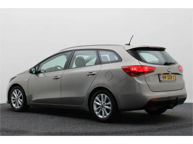 Kia cee'd Sportswagon 1.6 GDI First Edition 2016 Benzine 3