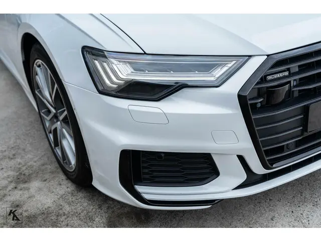 Audi A6 Avant 45 TFSI | 2019 Quattro | S-line 2019 Benzine 62