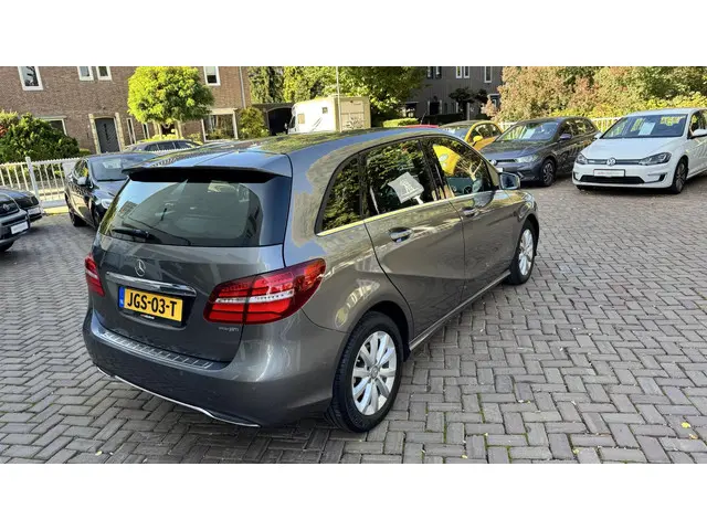 Mercedes-Benz B-Klasse 180 Ambition 2016 Benzine 7