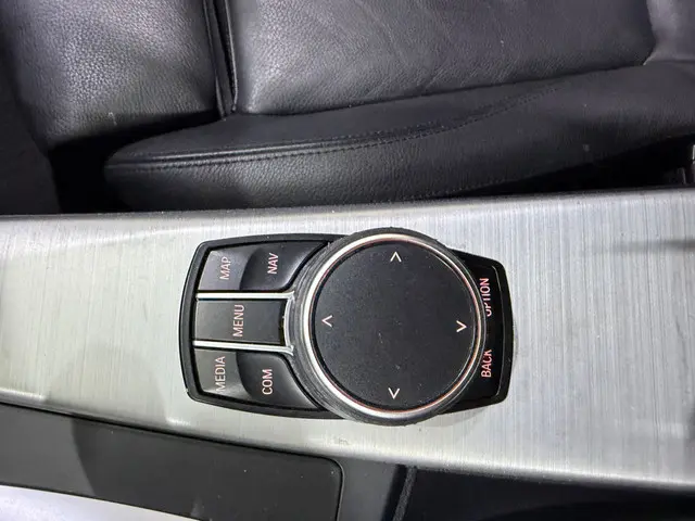 BMW 3 Serie Touring 318i M Sport Aut8 2019 Benzine 18