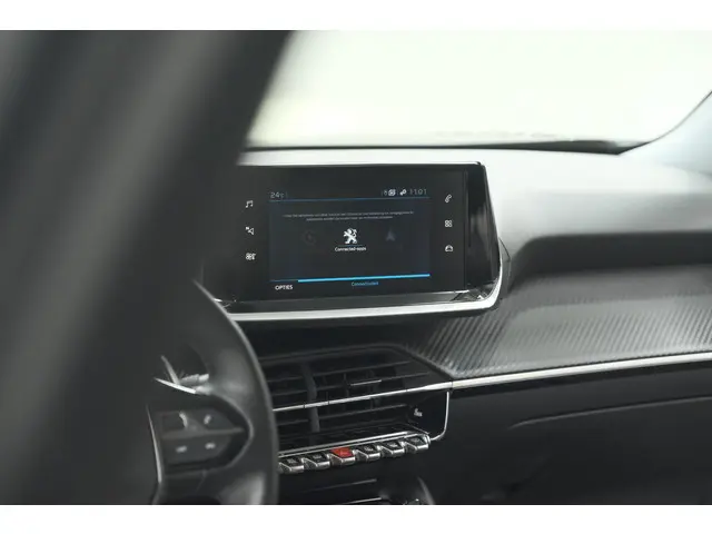 Peugeot 2008 PureTech 130 EAT8 Allure Pack 2021 Benzine 55