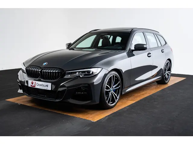 BMW 3 Serie Touring 330i Executive Edition 2020 Benzine 34