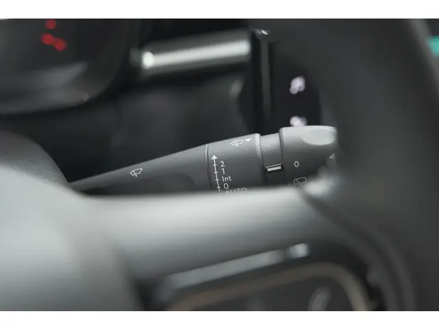Citroën C3 PureTech 110 EAT6 Shine 2020 Benzine 37